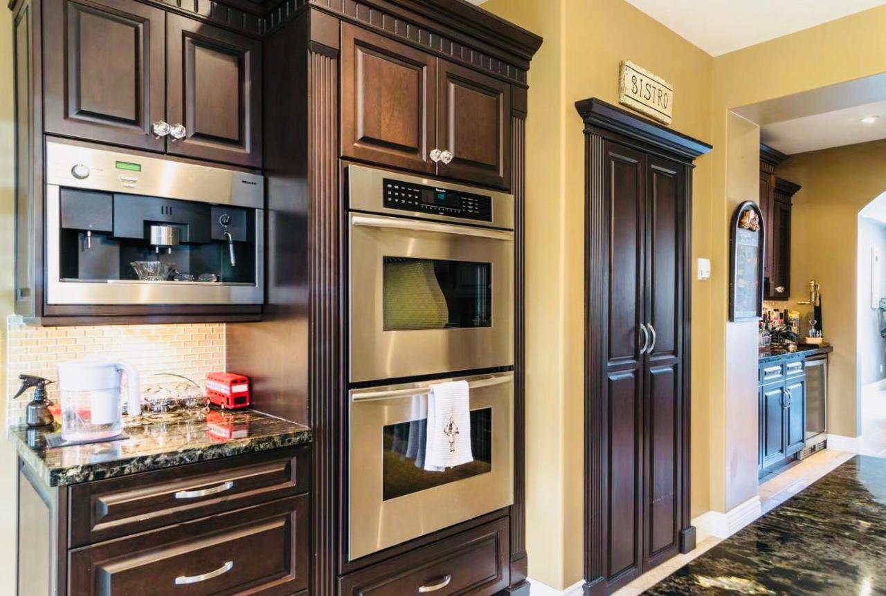 Cedar Manor Bed And Breakfast Pitt Meadows Extérieur photo